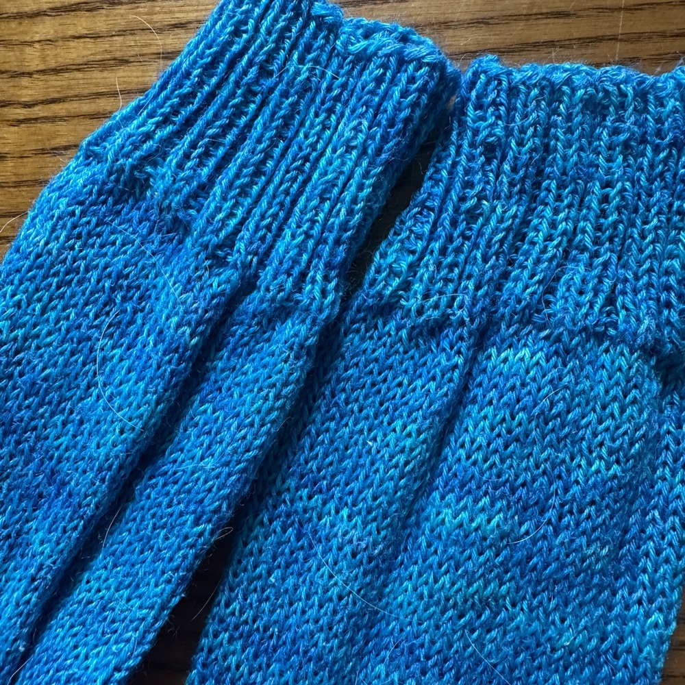Handmade Handknit Merino Wool Worn Women’s Socks Sz M - Picture 6 of 6